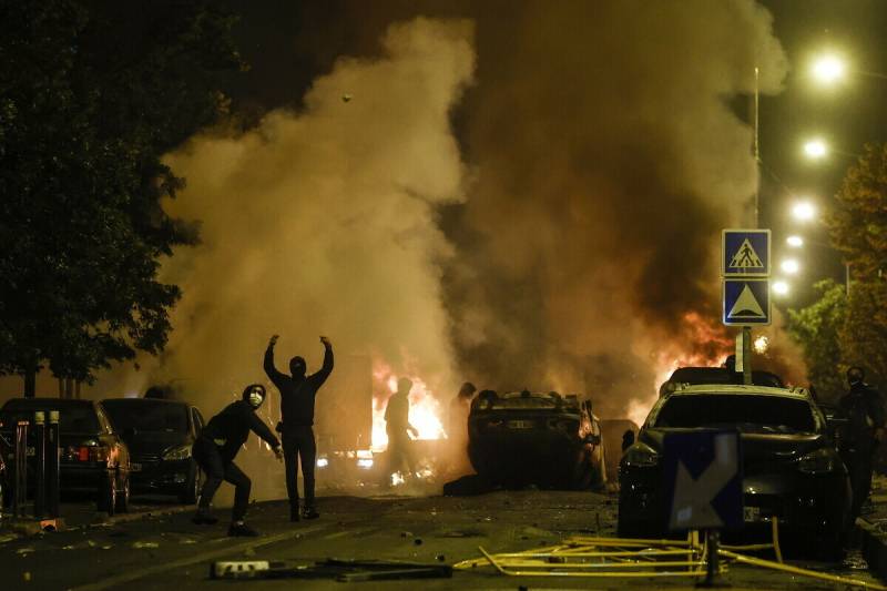 Ταραχές στη Γαλλία: Οι ζημιές είχαν αξία τουλάχιστον 730 εκατ. ευρώ