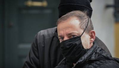 Νέα μήνυση κατά Λιγνάδη: "Με υπνώτισε και με βίασε. Είχε παιδική πορνογραφία στον υπολογιστή του"