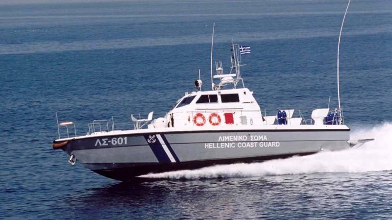 Διάσωση 21 μεταναστών ανοιχτά της Πύλου - Αναμένονται στην Καλαμάτα το πρωί