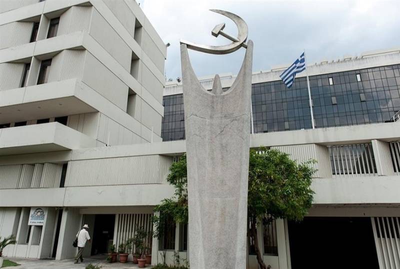 Μέτρα στήριξης - ΚΚΕ: Το ελάχιστο για να ανακουφιστεί ο λαός είναι η κατάργηση ΦΠΑ και Ειδικών Φόρων, αυξήσεις μισθών, ουσιαστικά μέτρα προστασίας