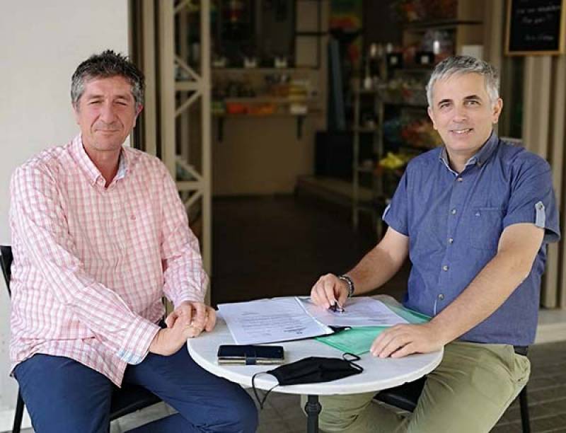 Μάκαρης με Σπίνο για Μικρή Μαντίνεια