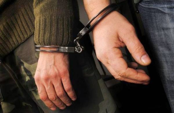 2 συλλήψεις για κλοπή αυτοκινήτου από τον Ριζόμυλο