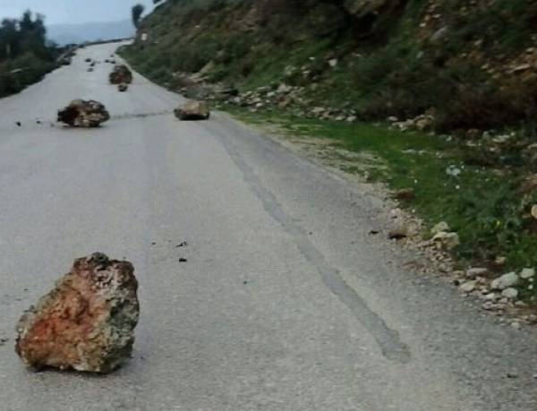 Πτώση βράχων στην ΕΟ Καλαμάτας - Σπάρτης 