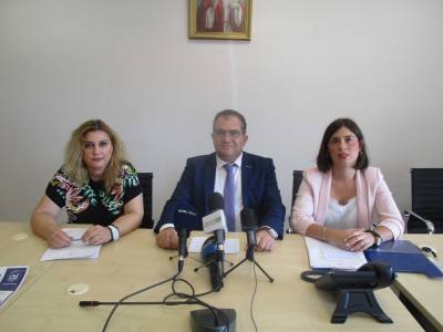 “Μακαρονάδα Ισότητας” στην κεντρική πλατεία Καλαμάτας (βίντεο)