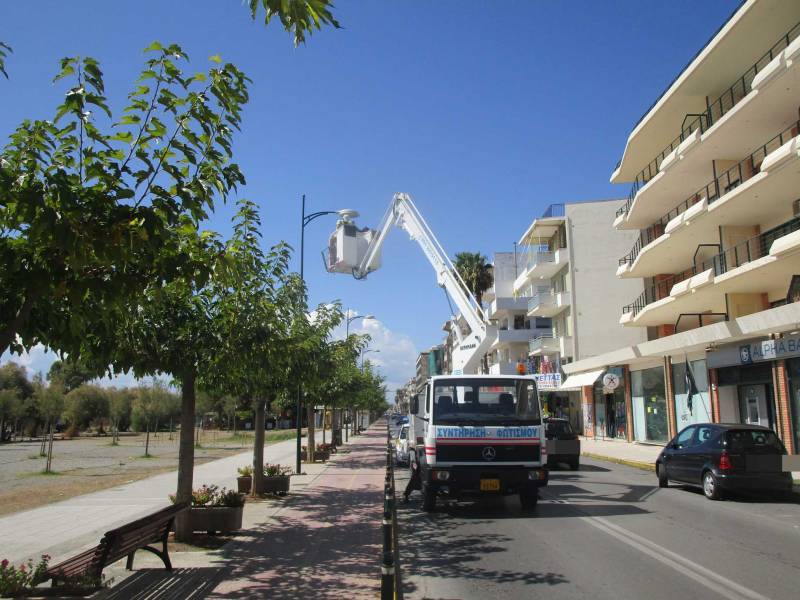 Σοβαρό πρόβλημα φωτισμού στην Καλαμάτα: Πάνω από 500 καινούργιες λάμπες LED δεν άναβαν!