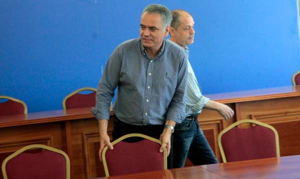 Οι «κόκκινες» γραμμές της κυβέρνησης παραμένουν βαθιά «κόκκινες», τόνισε ο Π. Σκουρλέτης