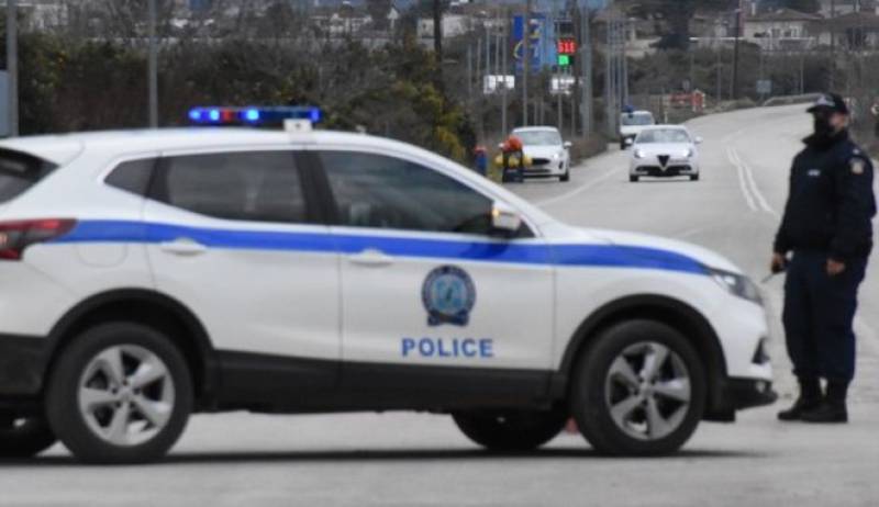 Νίκαια: Συμπλοκή ανηλίκων - Συνελήφθη 17χρονος που έφερε μαχαίρι 25 εκατοστών (βίντεο)