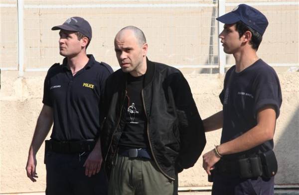 Νέο κείμενο Μαζιώτη βάλει κατά ΝΔ - ΣΥΡΙΖΑ