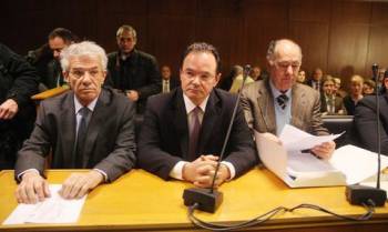 Δεν θα κληθεί να καταθέσει στη δίκη Παπακωνσταντίνου ο Βενιζέλος
