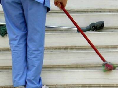 155 καθαρίστριες στα σχολεία του Δήμου Καλαμάτας
