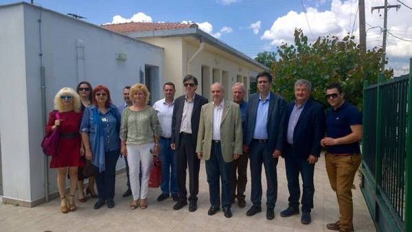 Επίσκεψη Μπαξεβανάκη σε σχολεία της Μεγαλόπολης 