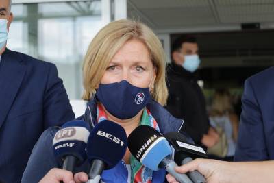 Η υπουργός πέρα από τις εντυπώσεις γνωρίζει την πραγματικότητα