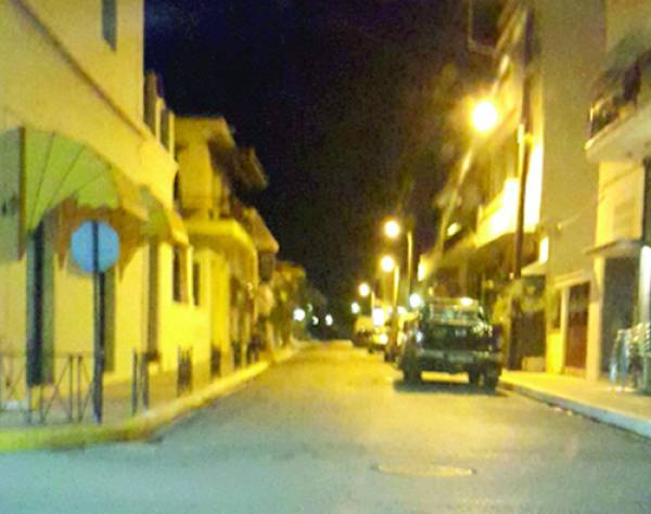 100 φωτιστικά στα Φιλιατρά με πρωτοβουλία του Εμπορικού Συλλόγου