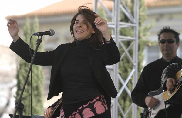 Χορό με την Κονιτοπούλου ο Εμπορικός Σύλλογος Κυπαρισσίας