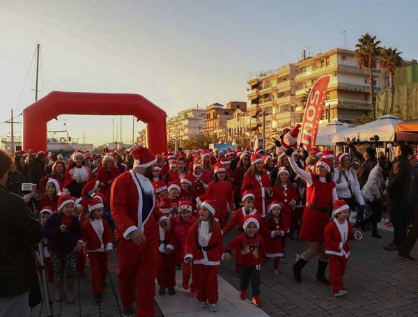 Μεγάλη συμμετοχή στο 1ο Santa Run στην Καλαμάτα (βίντεο και φωτογραφίες)