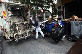 56 άτομα δεν επαρκούν για την καθαριότητα