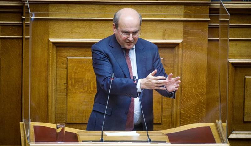 Χατζηδάκης: Θα καταλήξουμε σε αποφάσεις που θα οδηγήσουν σε μια σημαντική αύξηση του κατώτατου μισθού