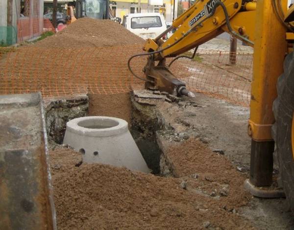 75 κτήρια δεν μπορούν να συνδεθούν με την αποχέτευση στο Κοπανάκι
