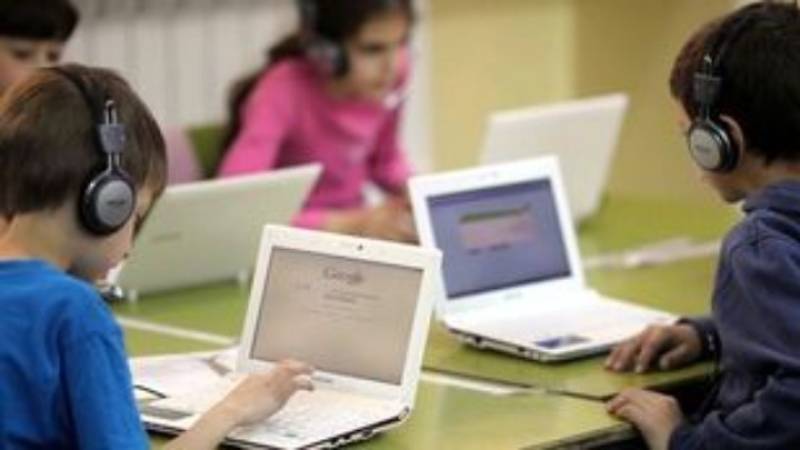 Η Αυστραλία θα απαγορεύσει το YouTube στα παιδιά κάτω των 16 ετών