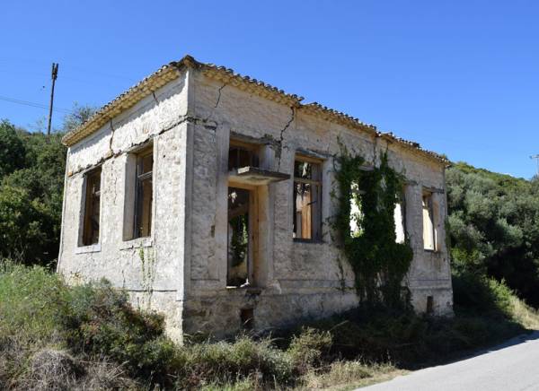 Το παλιό Δημοτικό Κάτω Αμπελοκήπων στον φωτογραφικό διαγωνισμό “Monumenta”