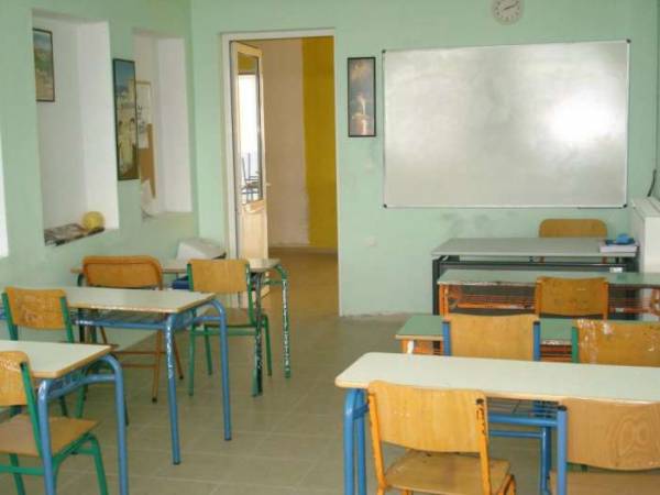 Η Πανελλήνια Ενωση Γονέων καταδικάζει τη δίωξη Κουφαλάκου