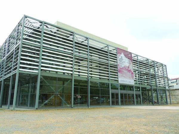 Στο ΕΣΠΑ η ανάπλαση της αυλής του Μέγαρου