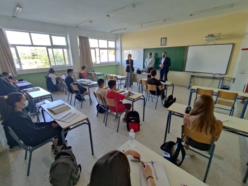 Επίσκεψη του Θανάση Βασιλόπουλου στο 5ο Γυμνάσιο Καλαμάτας