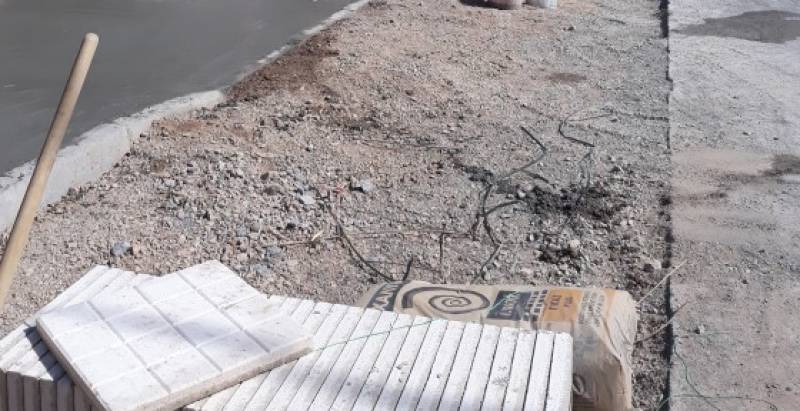 Ανάδοχοι για τα πεζοδρόμια σε Ασπρόχωμα και Λακωνικής