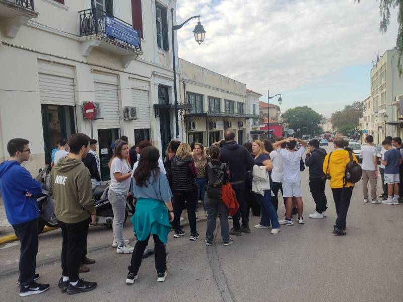 Eνωση Συλλόγων Γονέων Δήμου Καλαμάτας: “Aδικη απόφαση συγχώνευσης τμημάτων στο 2ο Λύκειο”