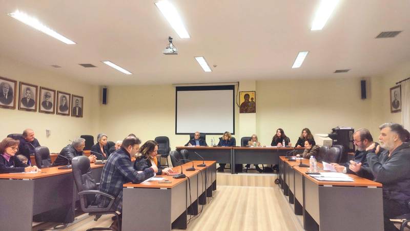 Ομόφωνο “όχι” της Δημοτικής Κοινότητας Κυπαρισσίας για το λιγνιτωρυχείο