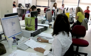 Τρίπολη: Απόφαση - σταθμός: Δικαστήριο "παγώνει" τη διαθεσιμότητα δημόσιων υπαλλήλων