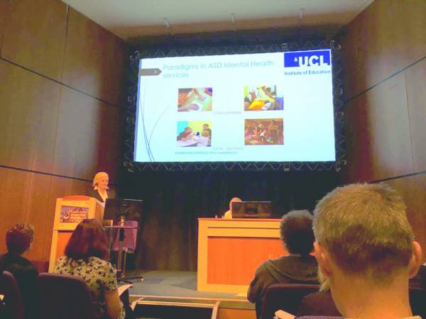 Σε συνέδριο για τον αυτισμό στη Σκωτία η Γεωργία Παυλοπούλου