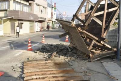 Ιαπωνία: Τουλάχιστον 100 τραυματίες έπειτα από τον ισχυρό σεισμό