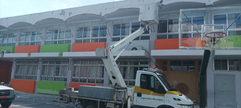 Επισκευές και συντήρηση στα σχολεία της Καλαμάτας