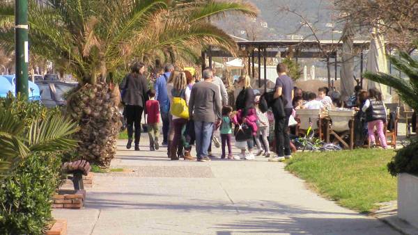 &quot;Μύρισε&quot; καλοκαίρι σήμερα στην Καλαμάτα (βίντεο)