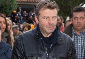 Γκλέτσος: Με φοβίζει η Χρυσή Αυγή, γι&#039; αυτό μιλάω με ψυχίατρο