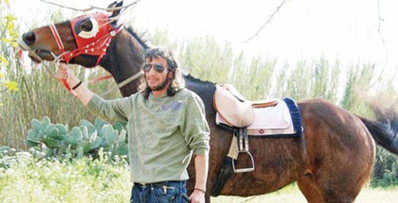 Απέδρασε ο δολοφόνος του Φιλιπ Μεσάι και του 3χρονου γιου του Κέρι