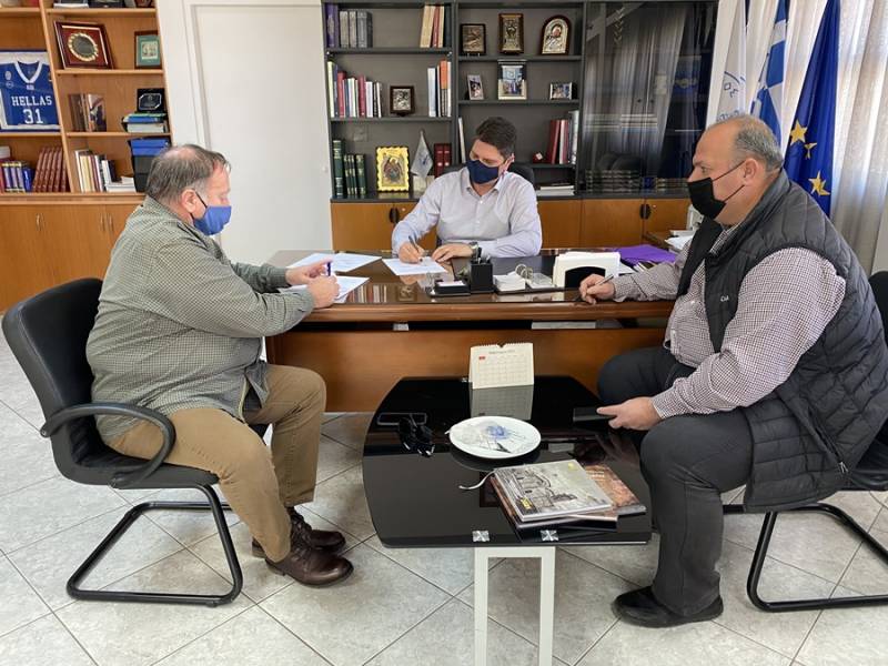 Σύμβαση για αλλαγή δικτύων σε Λογγά και Αδριανή