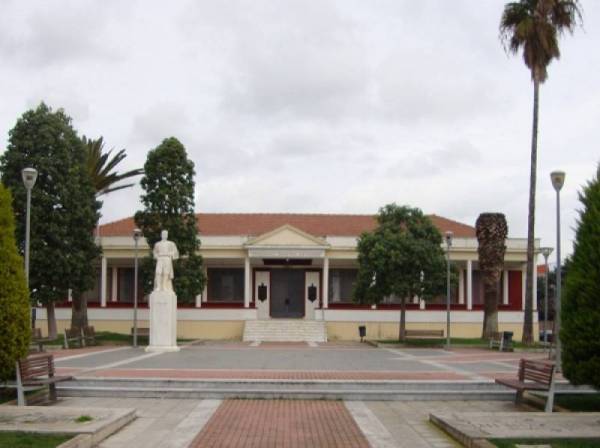 Αυτόνομο δήμο ζητούν σύλλογοι των Φιλιατρών