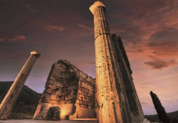 Διήμερο για την αρχιτεκτονική και τη δημοκρατία στην Costa Navarino