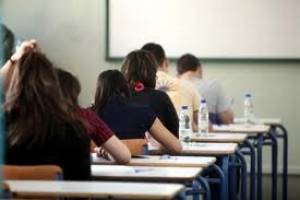 Κάθε άνοιξη καταργούμε τις πανελλαδικές εξετάσεις!