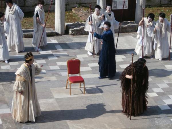 &quot;Οιδίπους Τύραννος&quot; από Κινέζους φοιτητές στην Αρχαία Μεσσήνη (φωτογραφίες)