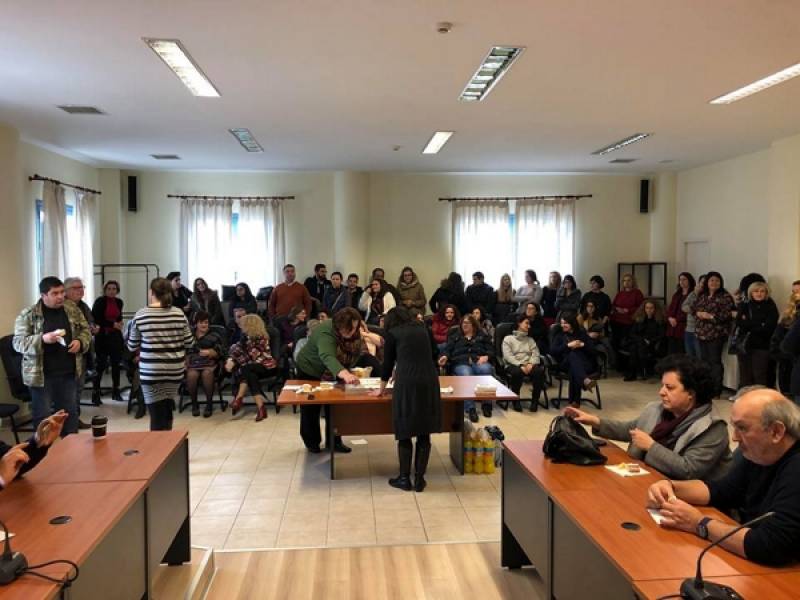 Εκοψαν πίτα οι εργαζόμενοι στο Δήμο Τριφυλίας