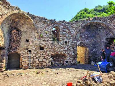 Εργασίες υποστύλωσης του μουσουλμανικού τεμένους στην Κυπαρισσία