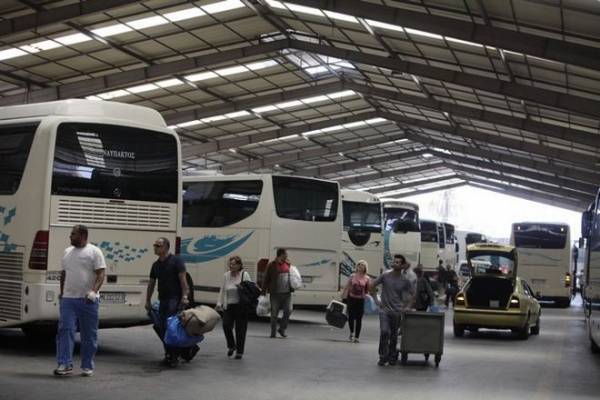 Οδηγός ΚΤΕΛ κατέβασε 10χρονο μαθητή από το λεωφορείο για 1 ευρώ στην Αρχαία Κόρινθο