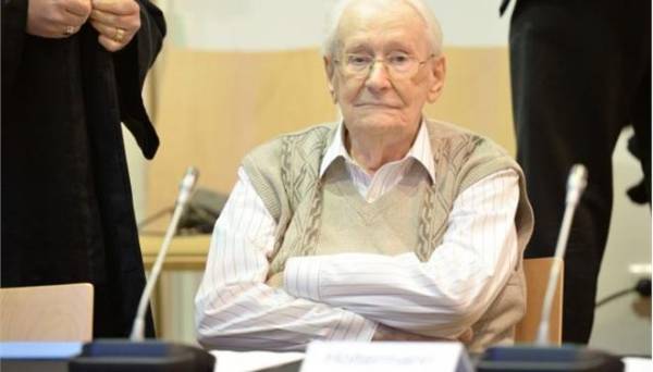 Αρχισε η δίκη του Οσκαρ Γκρένινγκ, του λογιστή του Αουσβιτς