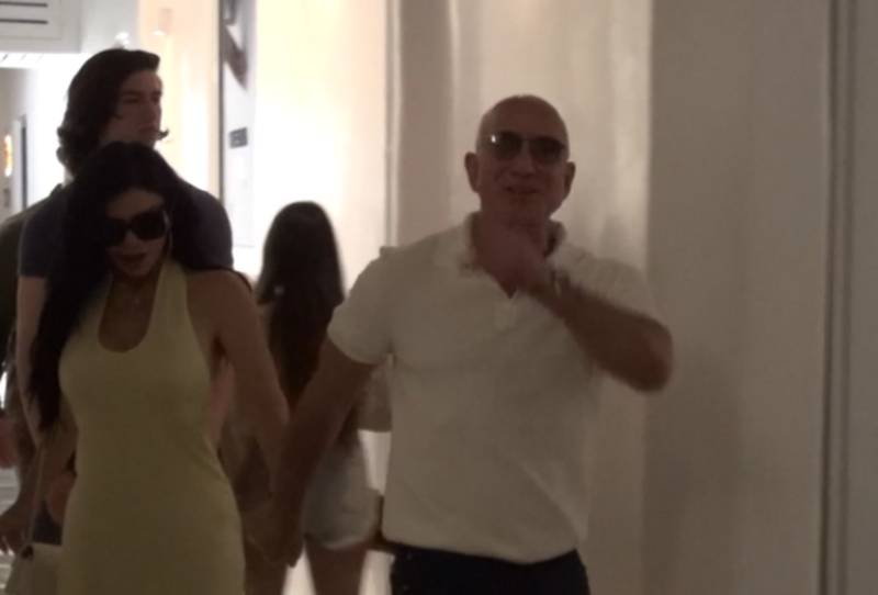 Στην Μύκονο ο δισεκατομμυριούχος ιδρυτής της Amazon Τζεφ Μπέζος