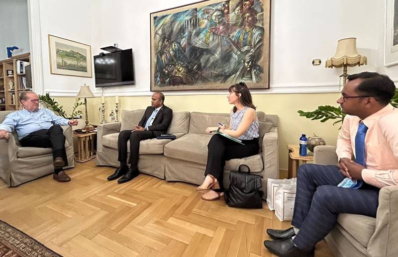 Συνάντηση Νίκα με αντιπροσωπεία από Μπαγκλαντές για εργάτες γης