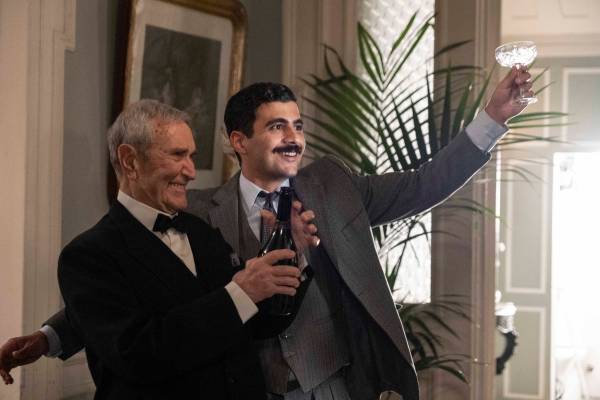 Ο Γιάννης Εγγλέζος στη “Ε”: «Η ιστορία έχει μια ροή που δεν σταματάει ποτέ»