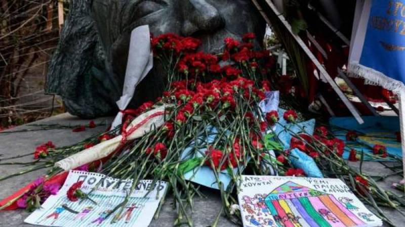Ο Σύλλογος Εκπαιδευτικών Πρωτοβάθμιας Εκπαίδευσης για το Πολυτεχνείο